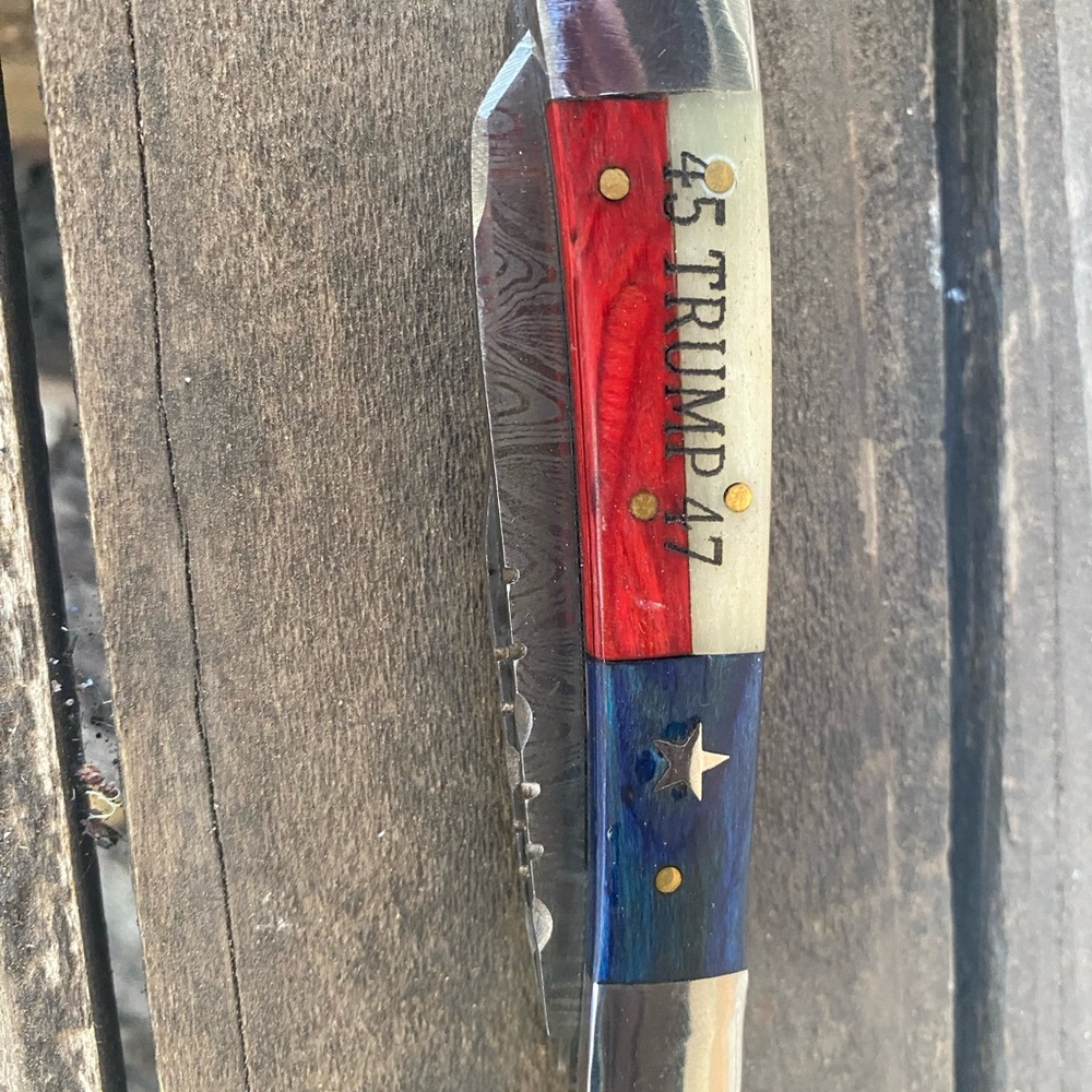 Damascus Trapper hand forged in south Texas.